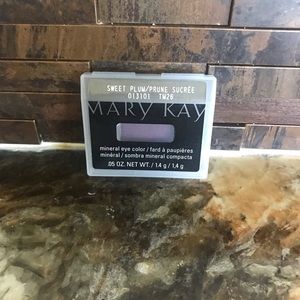 Mary Kay Mineral Eye Color in Sweet Plum